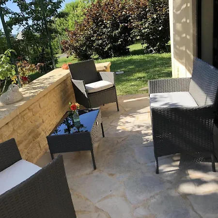 D'hotes L'olivianne Bed & Breakfast